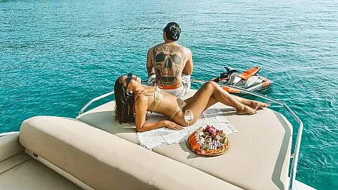  Khai & Naka Island (8h) | Gucci