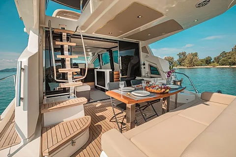  Khai & Naka Island (8h) | Gucci