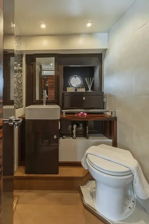  Khai & Naka Island (8h) | Gucci