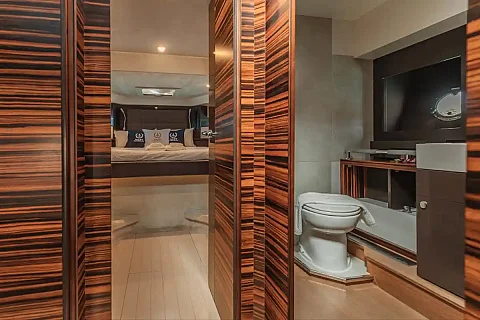  Khai & Naka Island (8h) | Gucci