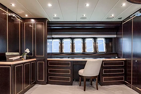 Leopard 90ft in Phuket