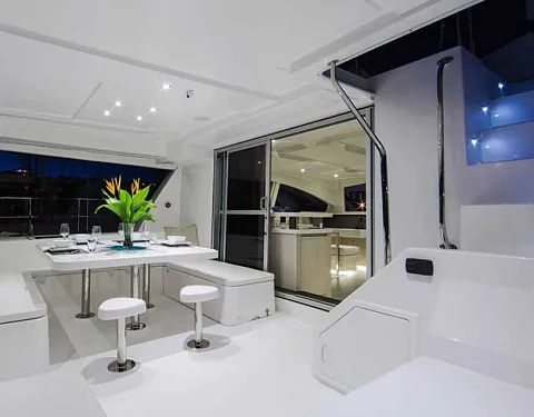  Phi Phi Island (8h) | Yetisan