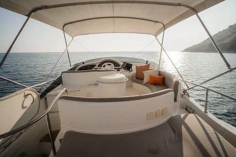  Breeze | 46ft Azimut | Charter Yacht in Phuket