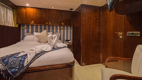  Piano | 112ft Heesen | Phuket