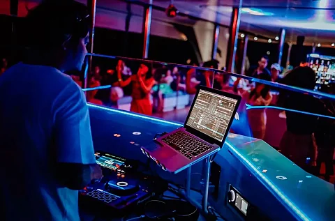  Khai Nok & Khai Nui Island (7h) | Dancing Queen