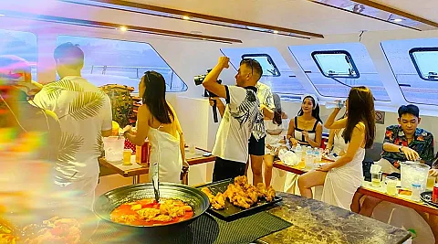  Phi Phi Island (10h) | Power Buddy