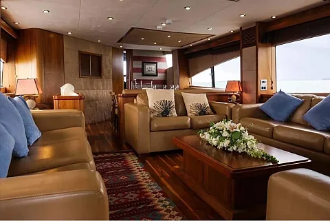  Liveaboard 2 days | DeLuxe