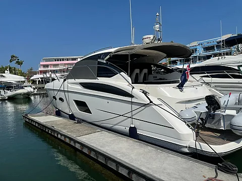  Paris | 42ft Princess Yacht | Charter Yacht in Phuket