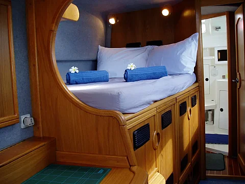  Dreamer | 33ft Seawind | Charter Yacht in Koh Samui