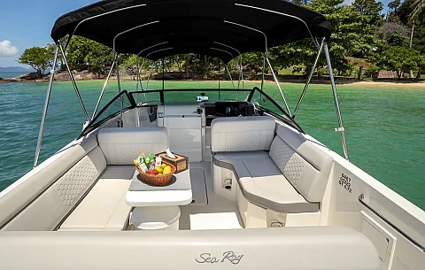  Grand prix | 27ft Sea Ray | Charter Yacht in Phuket