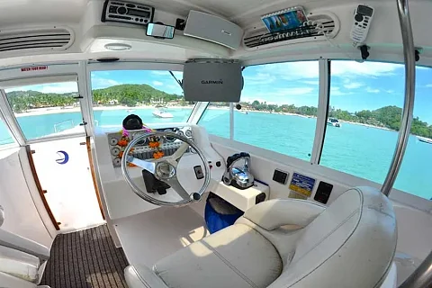  Mint | 36ft Gulf Craft Dubai | Charter Yacht in Koh Samui